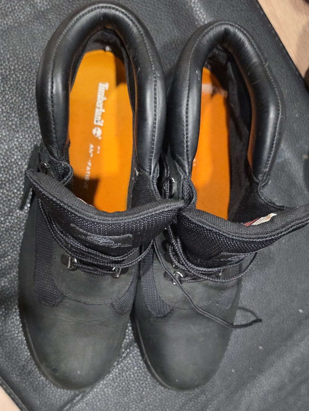 Timberland Men’s Black Boots with Orange Insoles